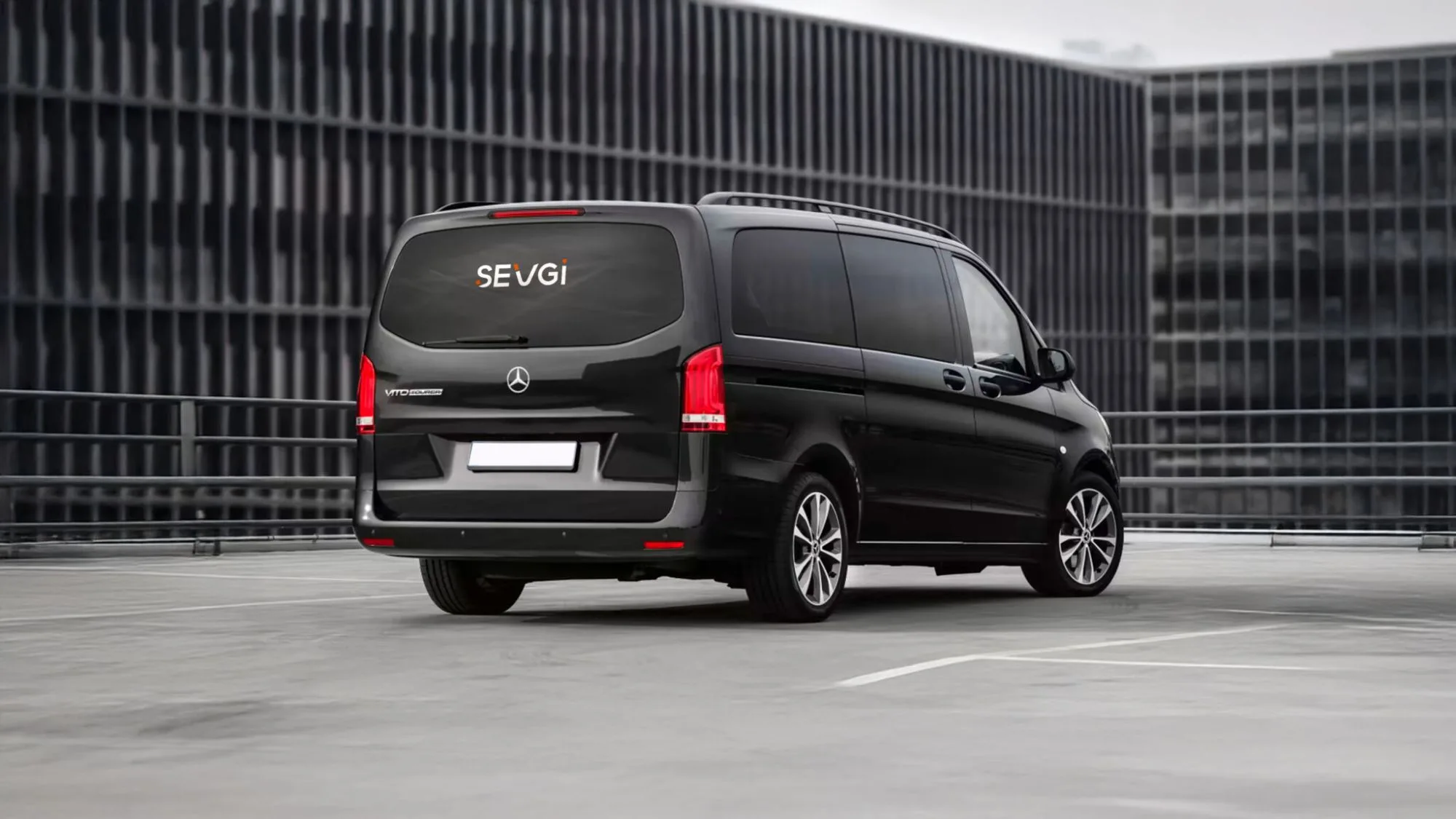 Mercedes Vito Tourer с логотипом Sevgi Tur